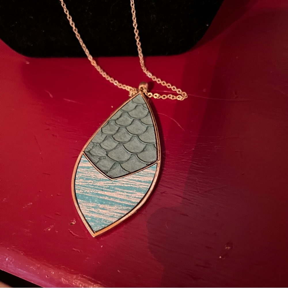 CITY NWT leather pendant necklace & earrings - Picture 2 of 6